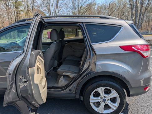 Used 2014 Ford Escape SE w/ Equipment Group 201A FWD image 10