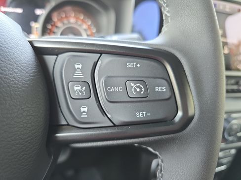 Used 2026 Jeep Wrangler Unlimited Sport AWD/4WD image 17