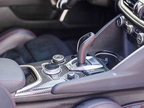 Used 2020 Alfa Romeo Giulia Quadrifoglio w/ Nero Edizione image 37