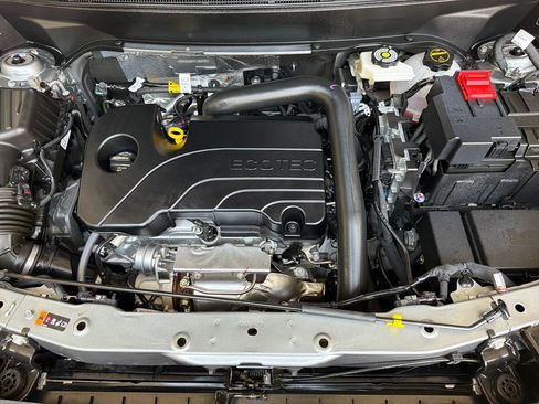 Used 2026 Chevrolet Equinox RS w/ Convenience Package III FWD image 39