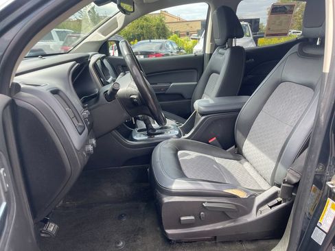 Used 2017 Chevrolet Colorado Z71 AWD/4WD image 16