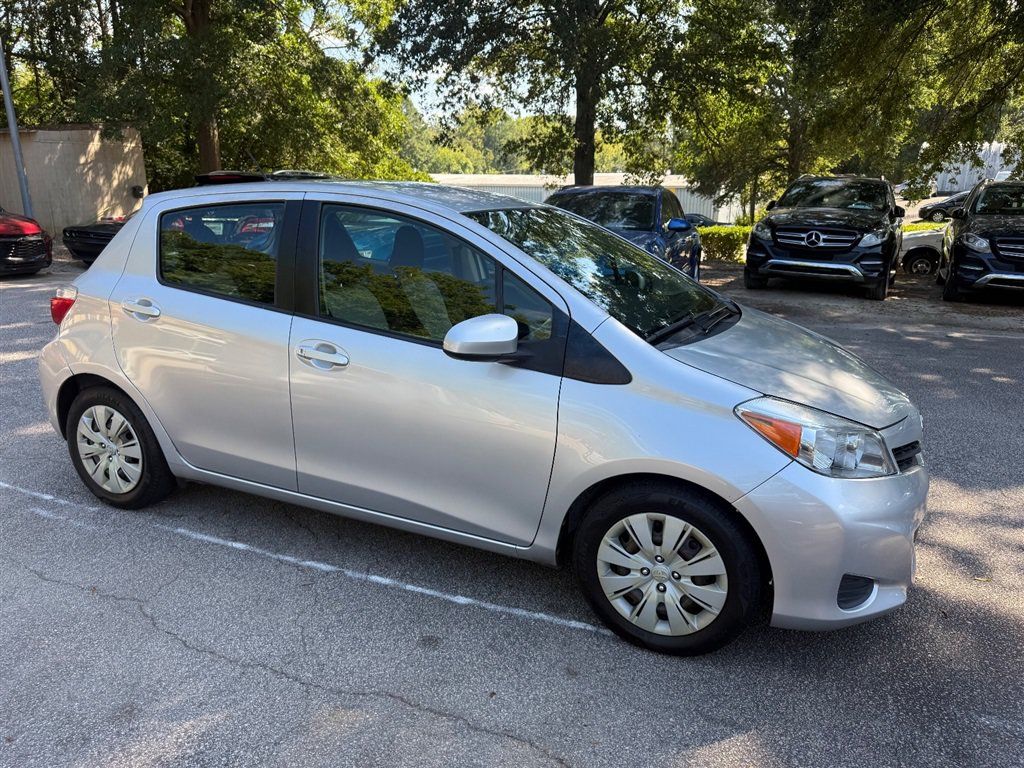 Used 2012 Toyota Yaris LE FWD image 5