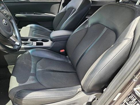 Used 2018 Kia Optima S w/ 18" Alloy Wheels Package image 14