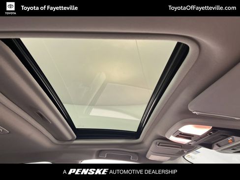 Used 2025 Subaru Crosstrek 2.0i Premium image 6