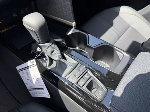 Used 2026 Toyota Camry XLE image 14