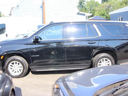 Used 2024 Chevrolet Tahoe LT AWD/4WD image 2