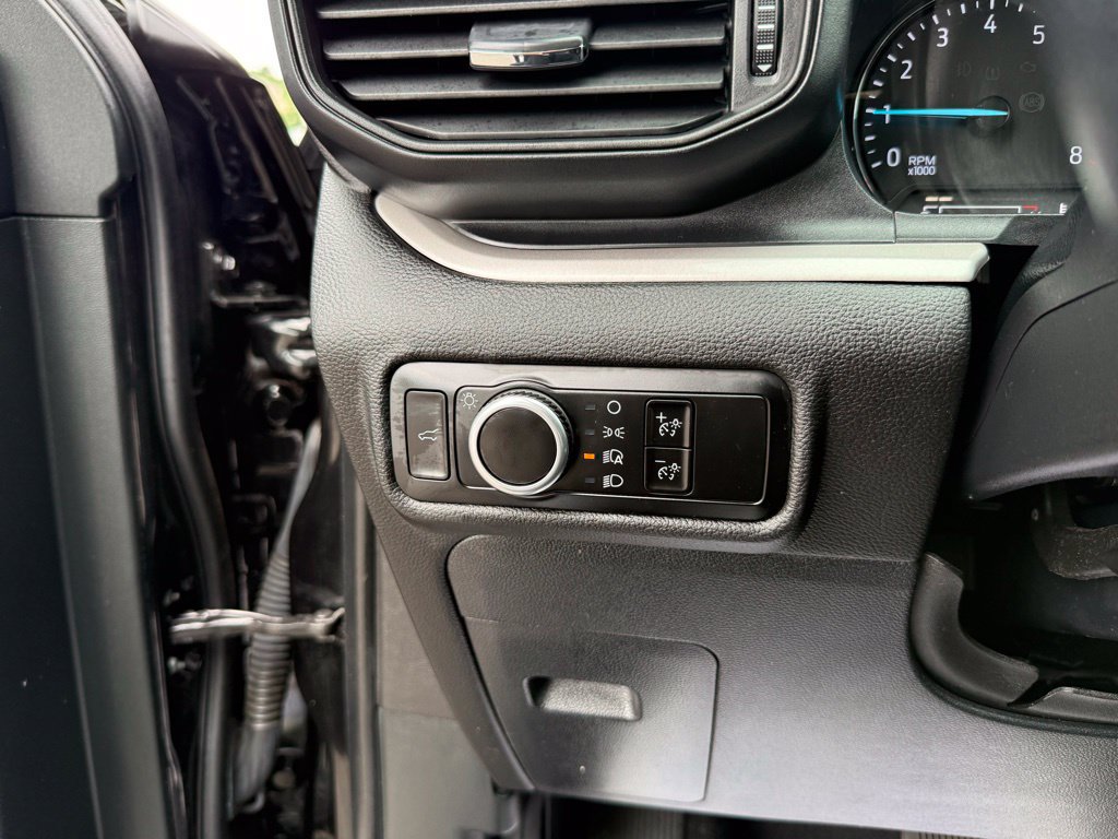 Used 2023 Ford Explorer XLT AWD/4WD image 14