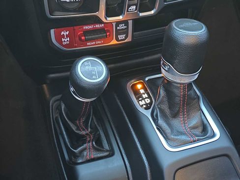 Certified 2022 Jeep Gladiator Rubicon w/ LED Lighting Group image 21