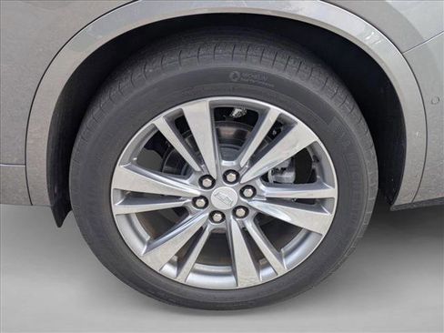 Used 2020 Cadillac XT6 Premium Luxury FWD image 7