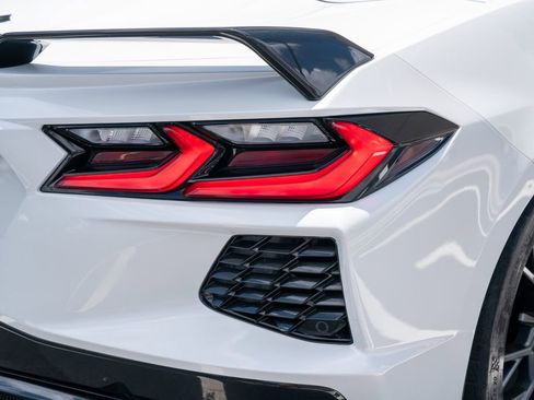 Used 2023 Chevrolet Corvette Stingray Premium Conv w/ Z51 Performance Package RWD image 14