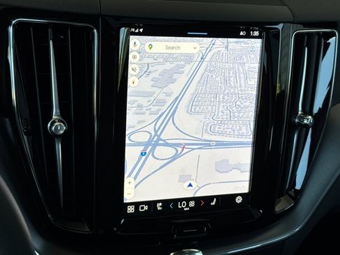 New 2025 Volvo XC60 B5 Core w/ Protection Package Premier image 18