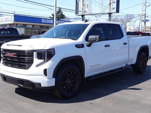 Used 2023 GMC Sierra 1500 Pro w/ Graphite Edition AWD/4WD image 2
