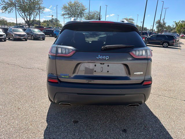 Used 2019 Jeep Cherokee Latitude Plus FWD image 4
