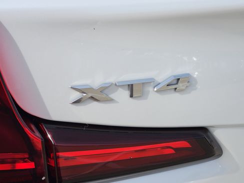 Used 2024 Cadillac XT4 Premium Luxury image 13