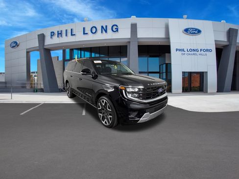 Used 2026 Ford Expedition Max Platinum w/ Platinum Ultimate Package AWD/4WD image 7