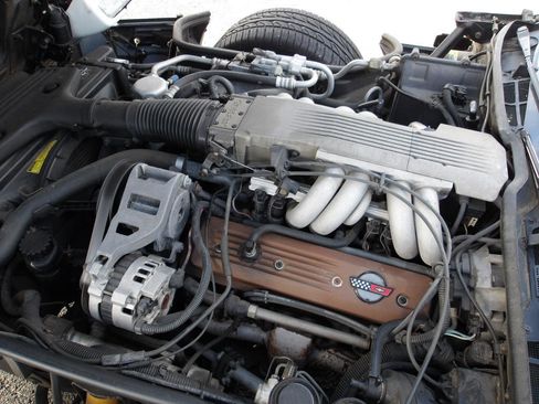 Used 1988 Chevrolet Corvette Convertible image 9