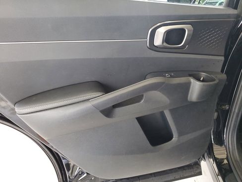 Used 2023 Kia Sorento LX FWD image 16