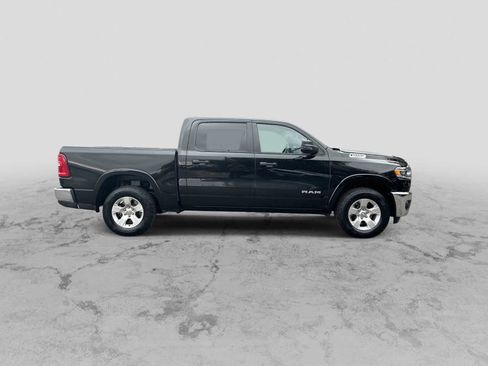 Certified 2025 RAM 1500 Big Horn AWD/4WD image 9