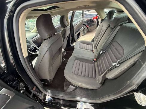 Used 2017 Ford Fusion SE FWD image 20