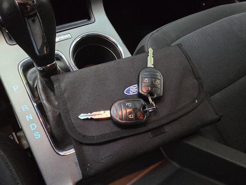 Used 2014 Ford Flex SE FWD image 23