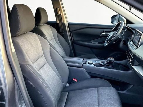 Used 2024 Nissan Rogue SV image 20