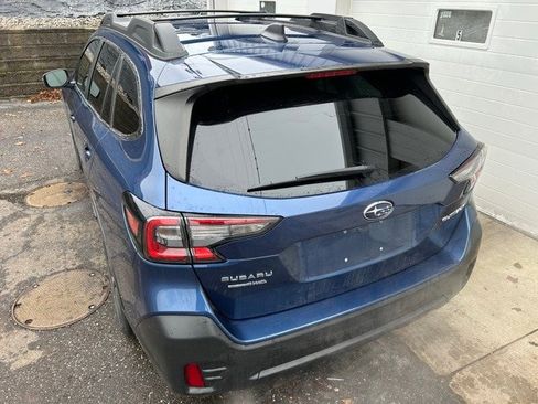 Used 2022 Subaru Outback Premium image 4