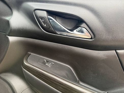 Used 2018 GMC Acadia SLT AWD/4WD image 36