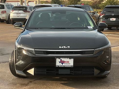 Used 2025 Kia K4 FWD image 2