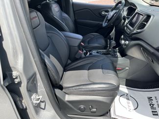 Used 2022 Jeep Cherokee Trailhawk w/ Sound & Nav Group AWD/4WD video 3