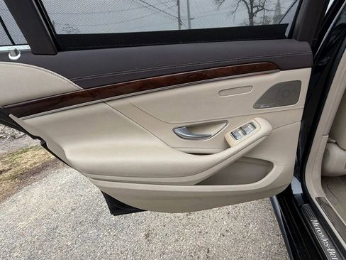 Used 2015 Mercedes-Benz S 550 4MATIC Sedan image 18