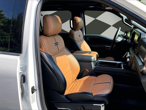 Used 2024 Ford F350 Platinum AWD/4WD image 7
