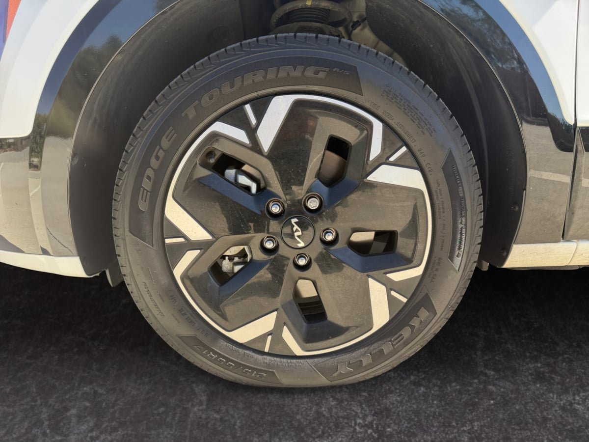 Used 2023 Kia Niro Wind FWD image 9