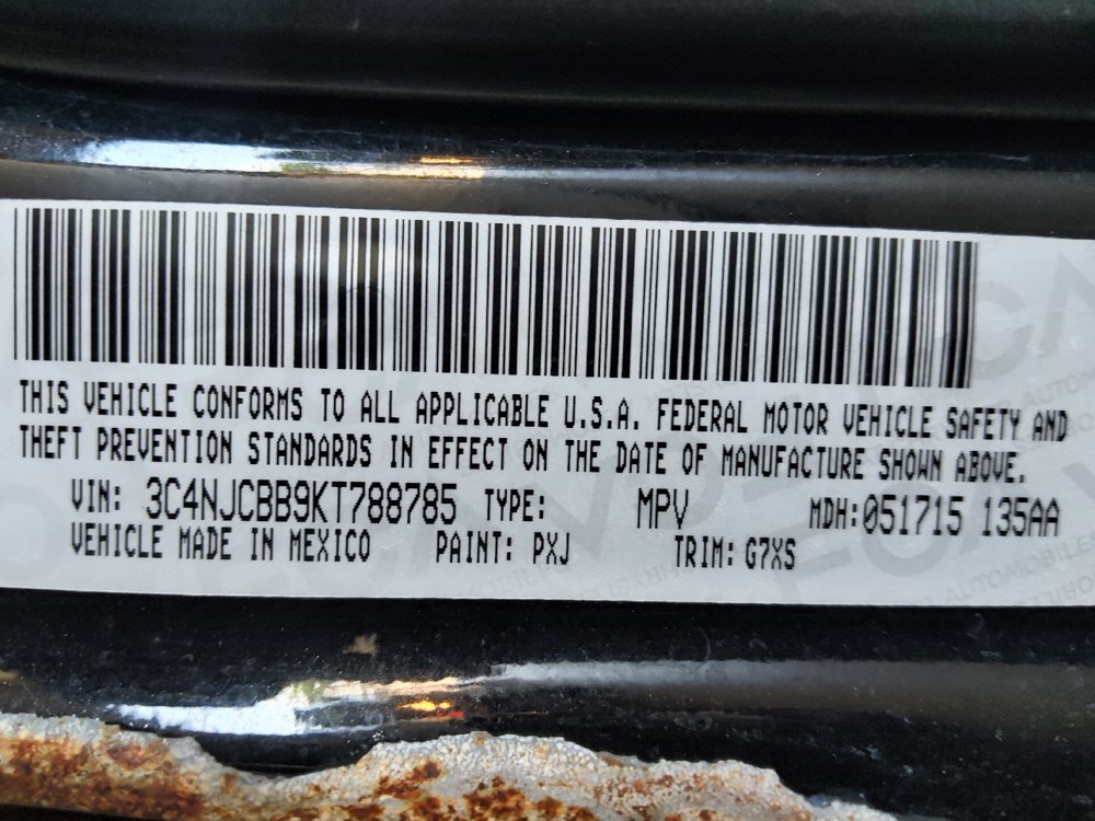 Used 2019 Jeep Compass Latitude FWD image 33