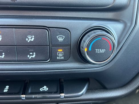 Used 2018 Chevrolet Silverado 1500 Custom w/ Custom Convenience Package RWD image 26