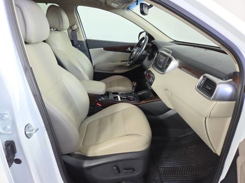 Used 2016 Kia Sorento EX w/ EX Premium Package AWD/4WD image 30