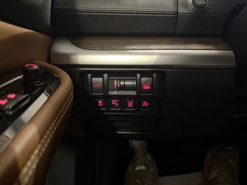 Used 2019 Subaru Outback 3.6R Touring w/ Popular Package #3A image 17