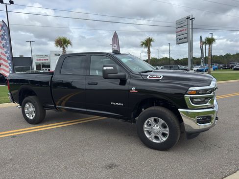 New 2026 RAM 2500 Big Horn AWD/4WD image 3