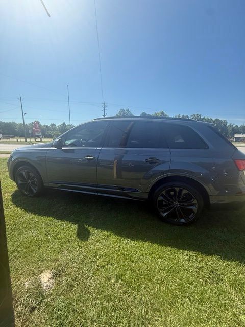 Used 2025 Audi Q7 3.0T Premium Plus AWD/4WD image 1