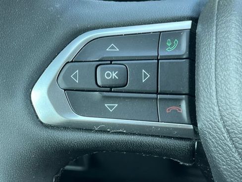 Used 2026 Jeep Compass Latitude AWD/4WD image 18
