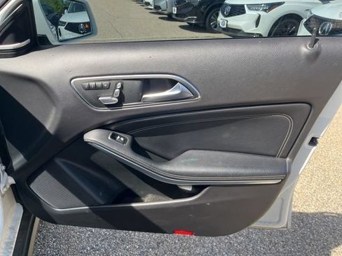 Used 2019 Mercedes-Benz GLA 250 4MATIC image 13