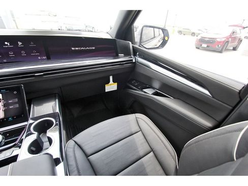 New 2026 Cadillac Escalade ESV Sport w/ Touring Package AWD/4WD image 10