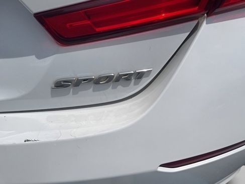 Used 2018 Honda Accord Sport image 13