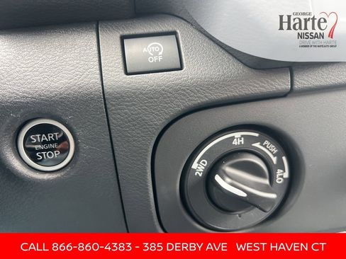 Certified 2025 Nissan Frontier SV image 39