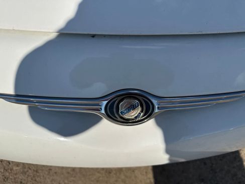 Used 2001 Chrysler Sebring LX FWD image 11