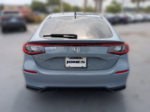 Used 2024 Honda Civic Sport image 6