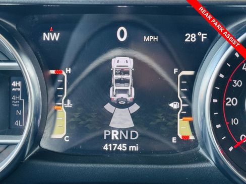 Used 2021 Jeep Wrangler Unlimited Rubicon w/ Trailer Tow Package image 9