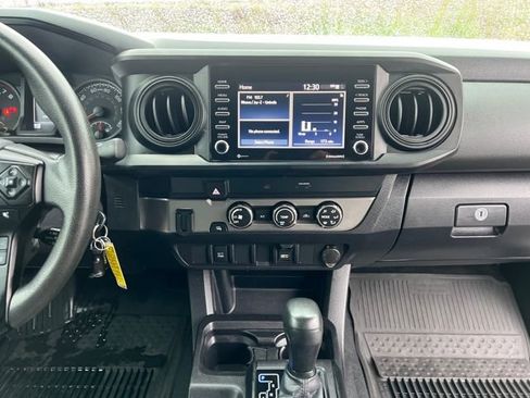 Used 2022 Toyota Tacoma SR image 23