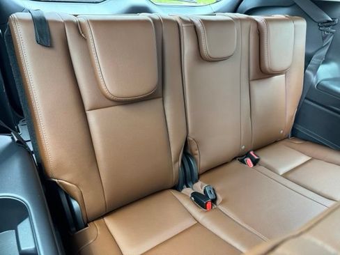 Used 2025 Subaru Ascent Touring AWD/4WD image 34