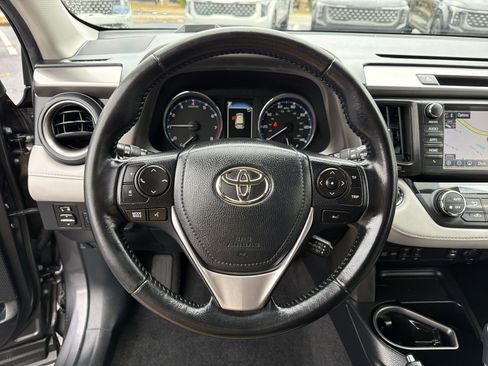 Used 2018 Toyota RAV4 Limited image 24