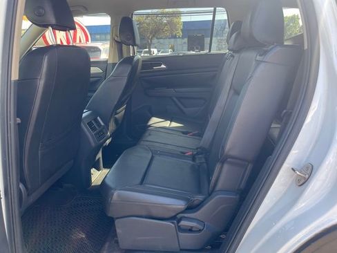 Used 2018 Volkswagen Atlas SE image 12